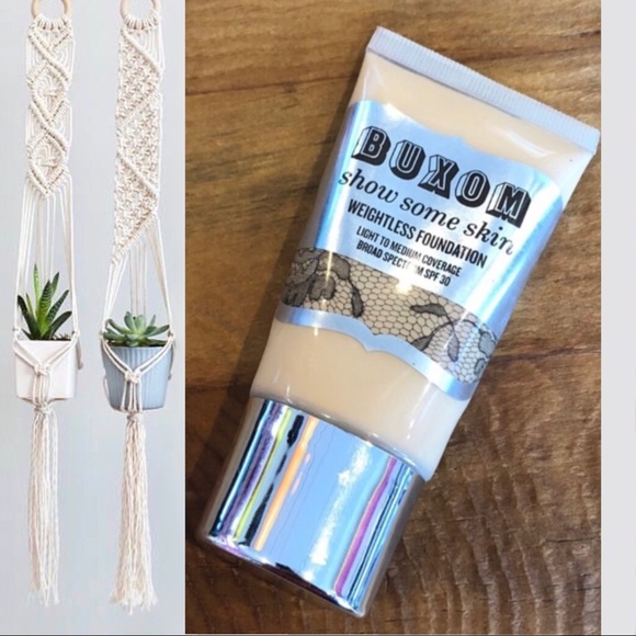 Buxom Other - ○ Free Buxom Skin ○